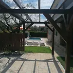 Nika Villa *