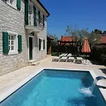 Villa Nika *