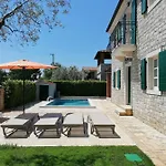Villa Nika